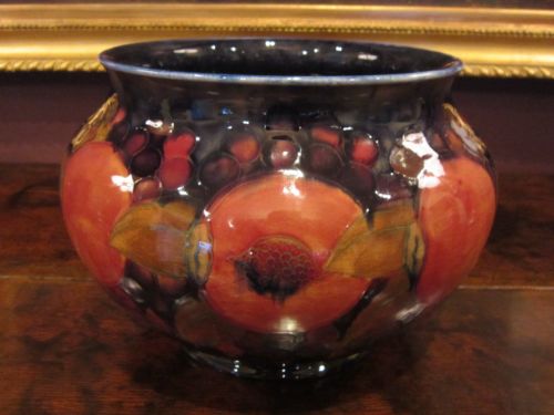 Impressive Moorcroft Pomegranate Jardinere