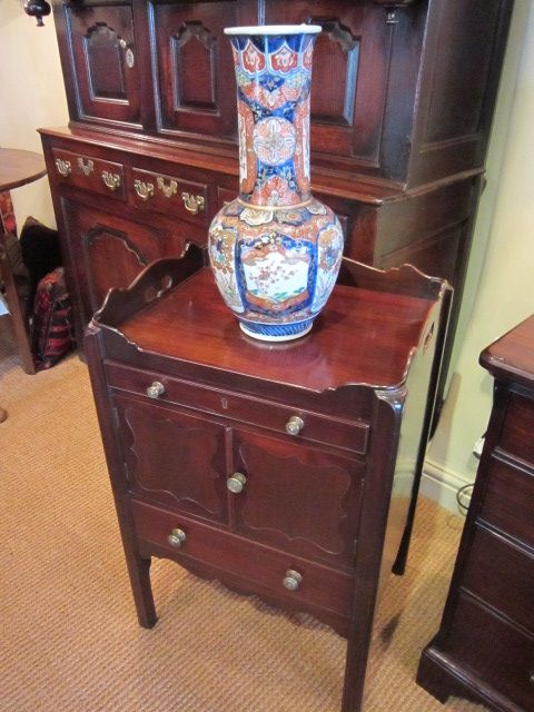Superb George III Mahogany Night Stand