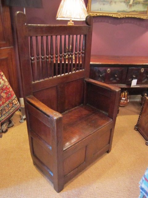 Small & Rare 17th Century Oak Box Settle