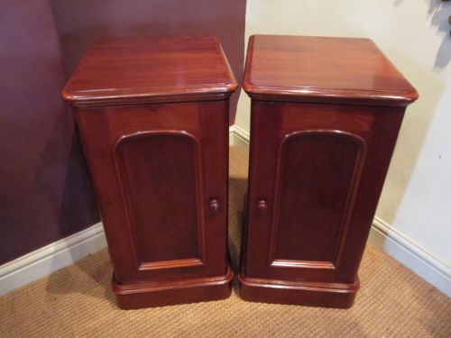 Superb Pair of Victorian Bedside Cabinets