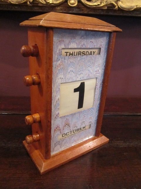 Edwardian Mahogany Perpetual Desk Calendar