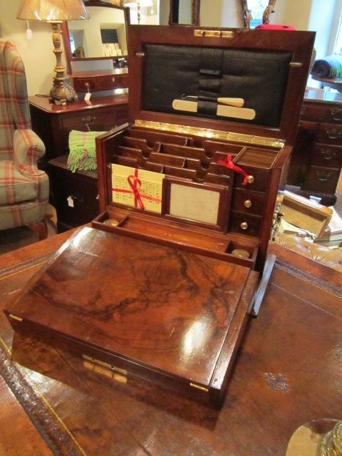 Top Quality Burr Walnut Stationery Box