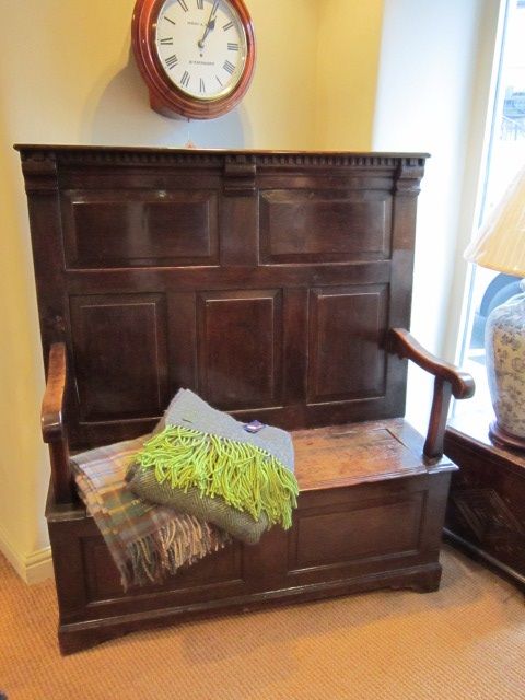 Superb George I Oak Panelled Settle