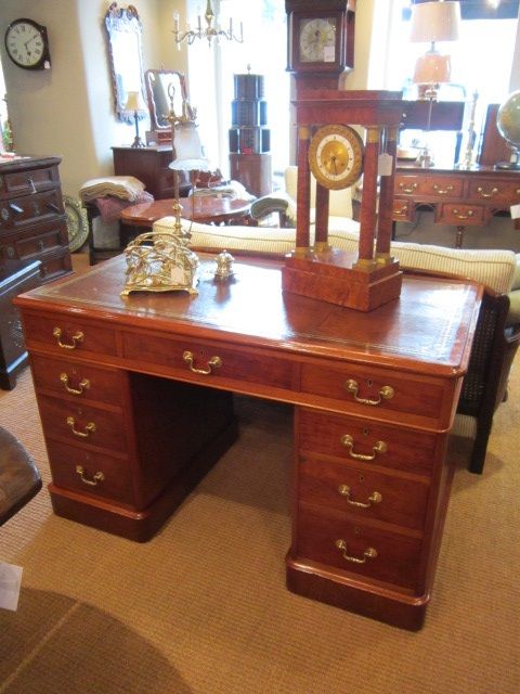 Quality Victorian Solid Mahogany Pedstal Desk