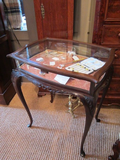 Top Quality Victorian Mahogany Bijoutrie Table