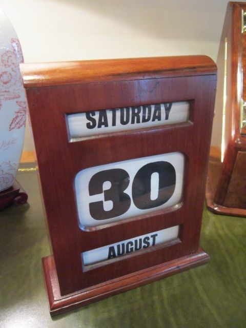 Large Edwardian Mahogany Desk Calendar
