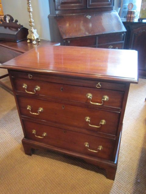 Small George III Mahogany Brushing Slide Chest