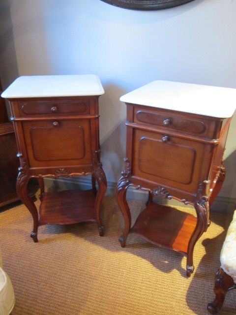 Quality Pair of Victorian Mahogany Bedside Cabinets