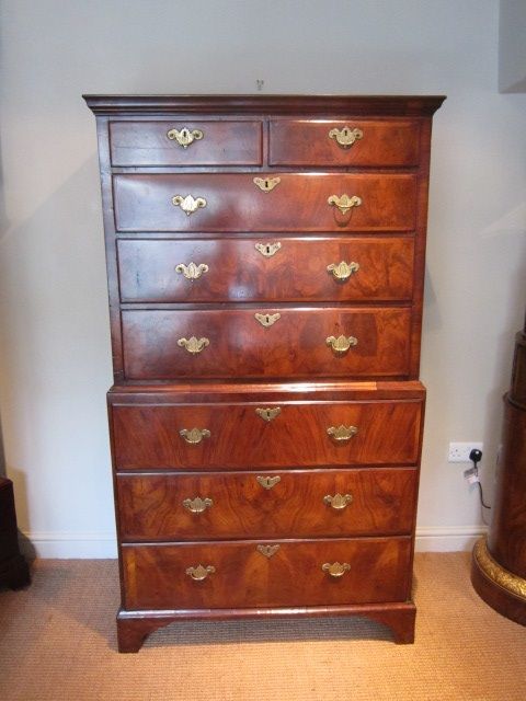 Superb Early Georgian Walnut Chest on Chest