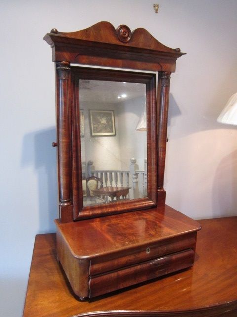 Fine Regency Flame Mahogany Toilet Mirror