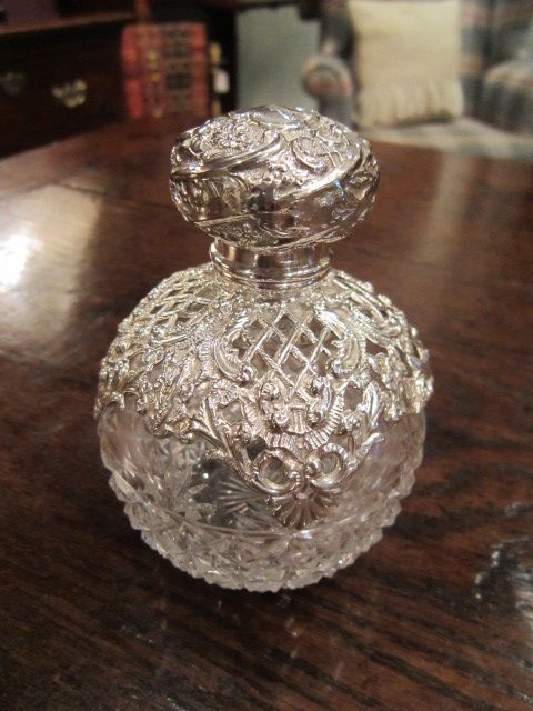 Top Quality Victorian Fretted Silver Scent Bottle