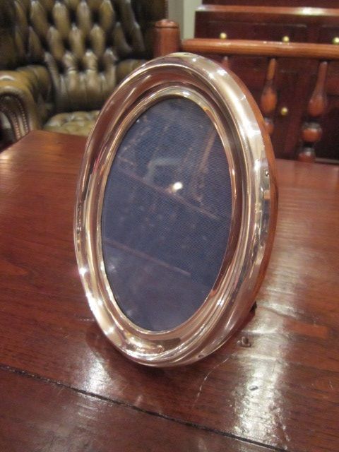 Quality George V Silver Oval Photo Frame