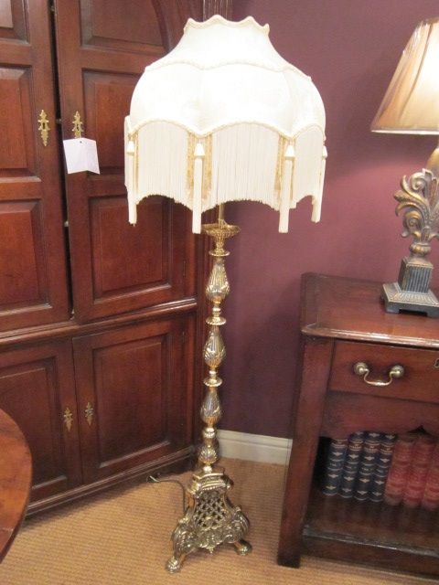 Quality Victorian Cast Brass Rococo Standard Lamp