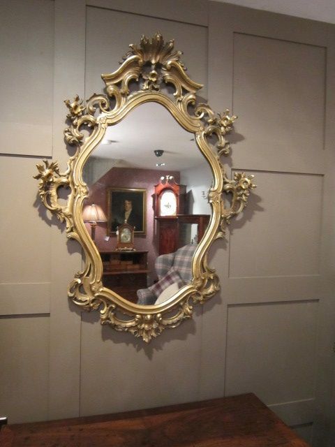 Fine Early Victorian Timber Gilt Wall Mirror