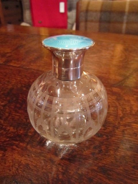 Quality George V Silver & Enamel Topped Scent