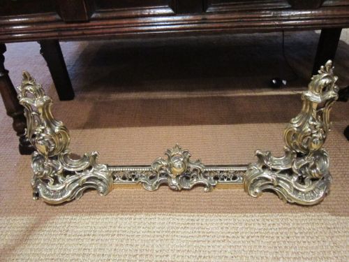 Quality Mid Victorian Rococo Extending Fender