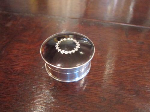 Quality George V Silver & Tortoiseshell Pill Box
