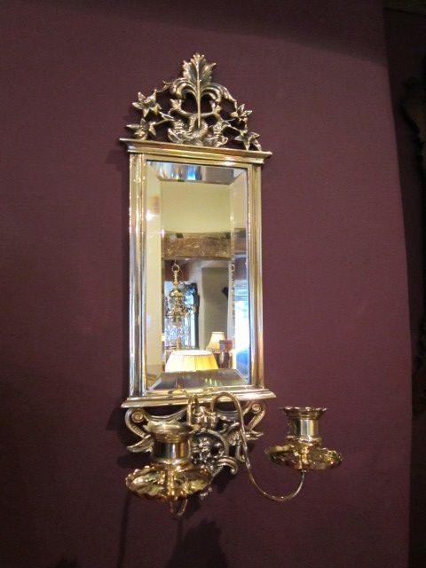 Pretty Victorian Brass Mirrored Wall Scounce
