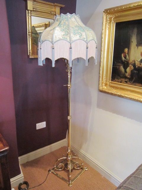 Superb Victorian Brass Telescopic Lamp Standard