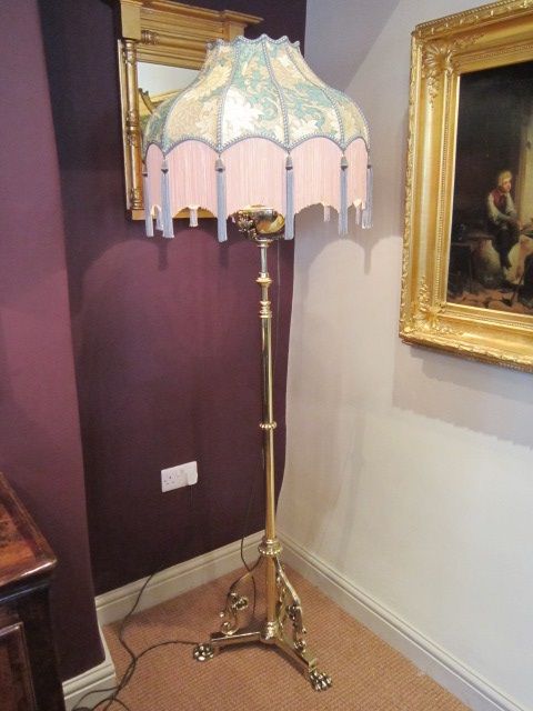 High Quality Victorian Brass Telescopic Lamp Standard