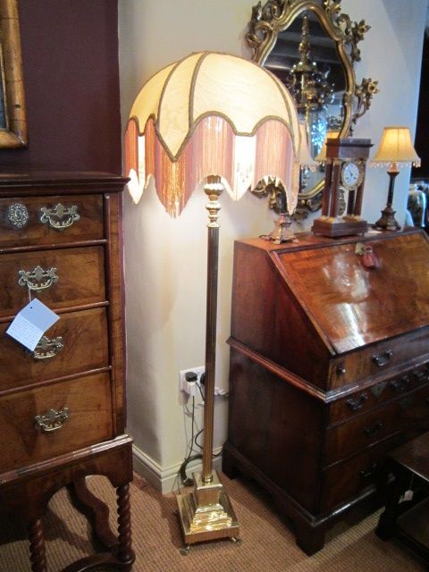 Top Quality Edwardian Brass Reeded Lamp Standard