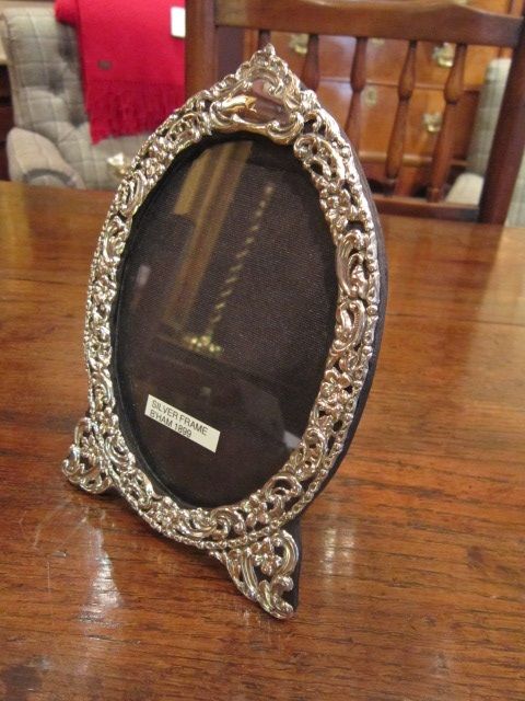 Quality Victorian Silver Decorative Photo Frame