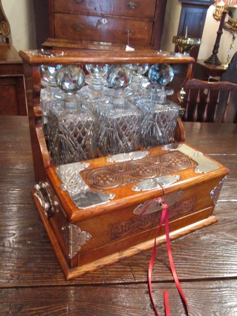 Oustanding Victorian Tantalus & Games Compendium
