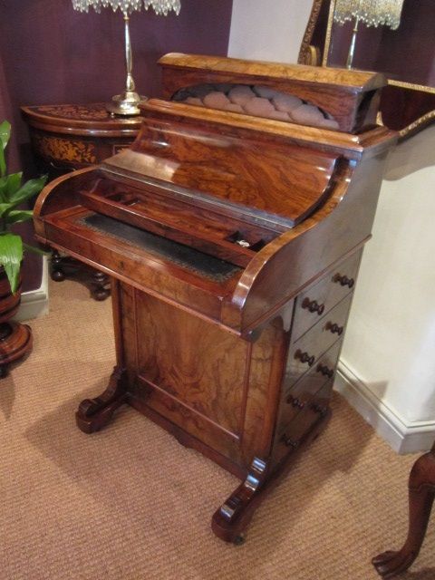 Superb Victorian Burr Walnut Harlequin Davenport
