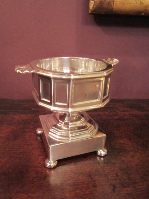 Fine William IV Solid Silver Sweetmeat Dish