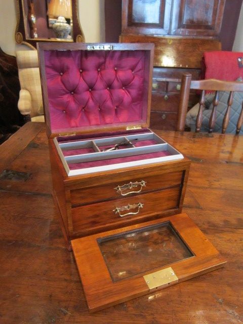 Top Quality Victorian Walnut Jewellery Box