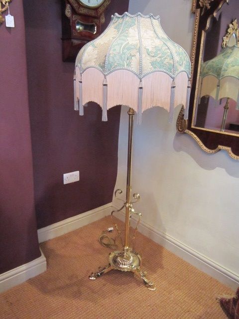 Quality Art Nouveau Telescopic Lamp Standard
