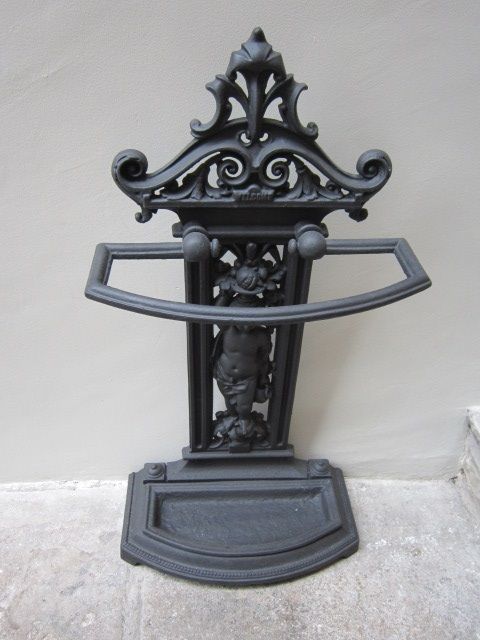 Decorative Victorian Cast Iron Stick/umbrella Stand