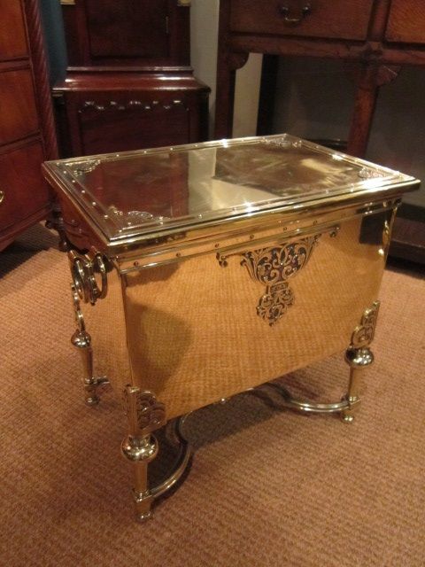Superb Victorian Classical Style Coal Container