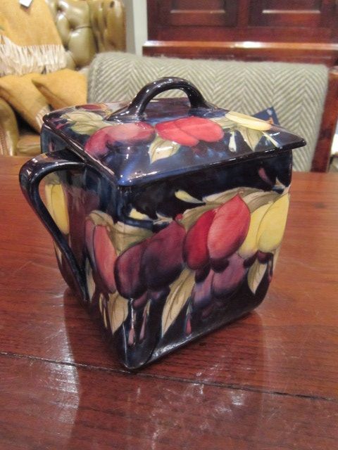 Moorcroft Wisteria Twin Handled Lidded Box