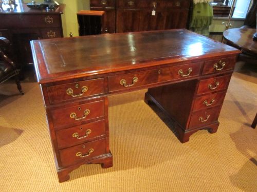 Top Quality Mid Victorian Figured Mahogany Desk