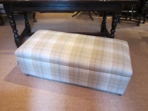 Top Quality Victorian Upholstered Ottoman