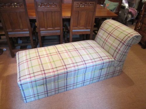 Very Comfortable Victorian Upholstered Day Bed