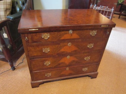 Top Quality Edwardian Figured Walnut Bachelors Chest