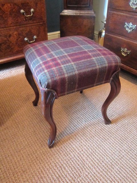 Quality Early Victorian Mahogany Legged Stool