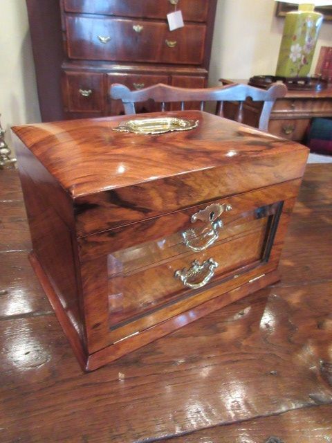 Superb Mid Victorian Figured Walnut Jewellery Box