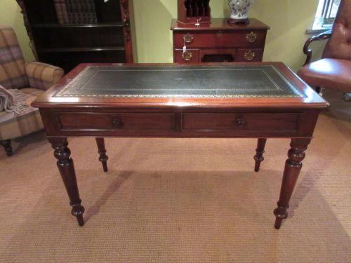 High Quality Early Victorian Mahogany Writing Table