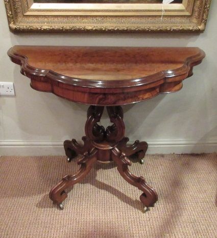 Superior Mid Victorian Figured Walnut Games Table