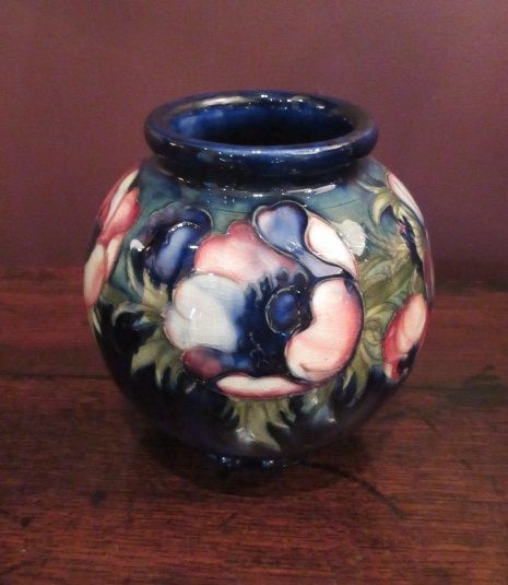 Large Moorcroft Anemone Globular Vase