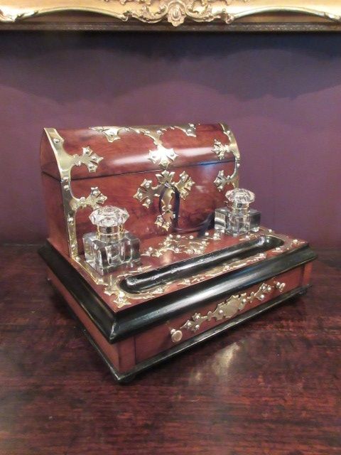 Fine Victorian Figured Walnut Pen & Inkstand