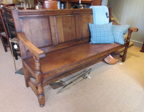 Superb George III Period Oak Four Panel Settle