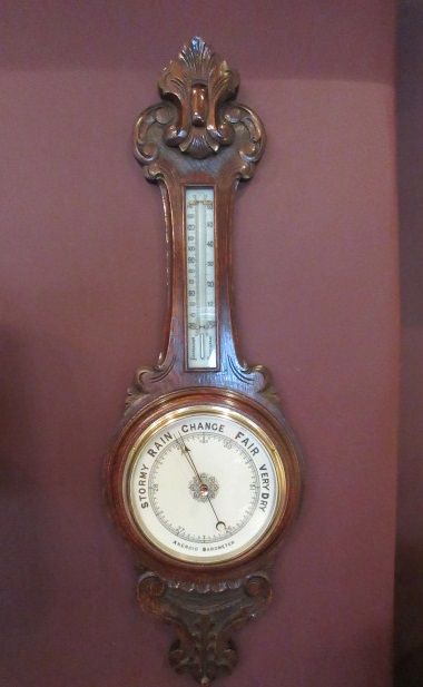 Quality Victorian Polished Oak Banjo Barometer
