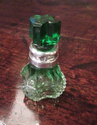 Edwardian Period Silver Mounted Emerald Flashed Scent