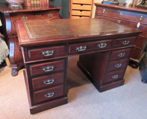 Top Quality Mid Victorian Maples Pedestal Desk