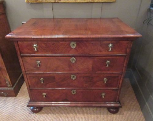 Fine George V Period Figured Walnut Chest