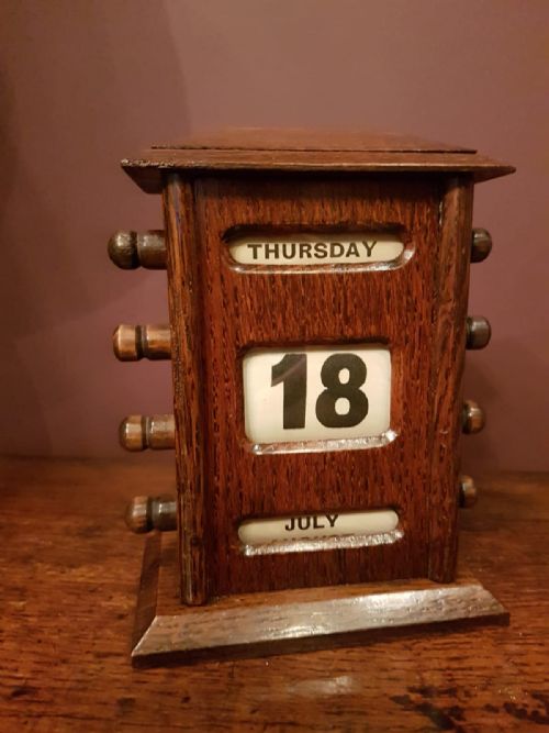 Edwardian Oak Perpetual Desk Calendar